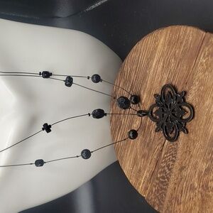 N3227 celtic illusion floating beaded necklace Gothic‎ queen